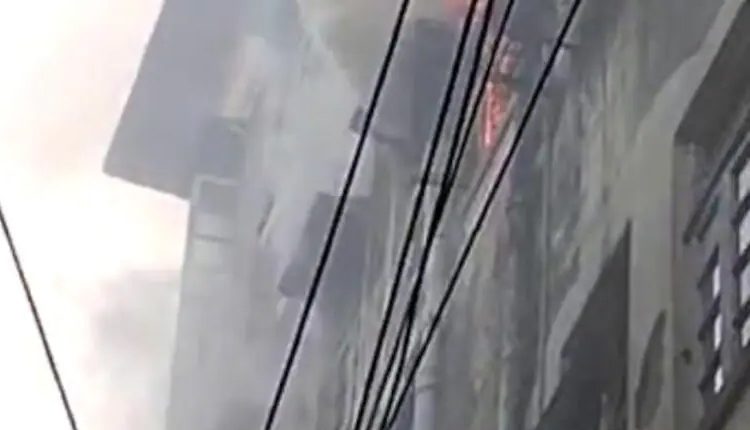 బ్యాంక్‌ బిల్డింగ్‌లో భారీ అగ్ని ప్రమాదం