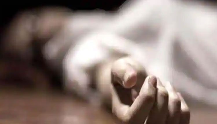 పెళ్లికి నిరాక‌రించింద‌ని 32 క‌త్తిపోట్లు