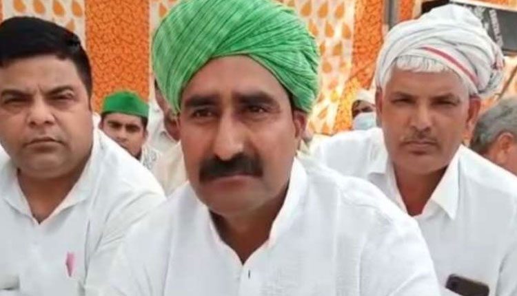 అమ్మాయిలు జీన్స్‌ ధరించొద్దు.. క్షత్రియ పంచాయతీ ఆదేశం