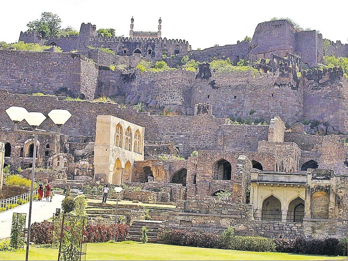 గోల్కొండ కోటను పరిరక్షించండి