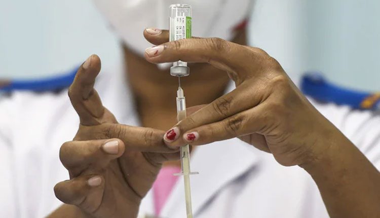 సెకండ్‌ డోస్‌ తీసుకున్నాక.. కరోనా సోకింది..!