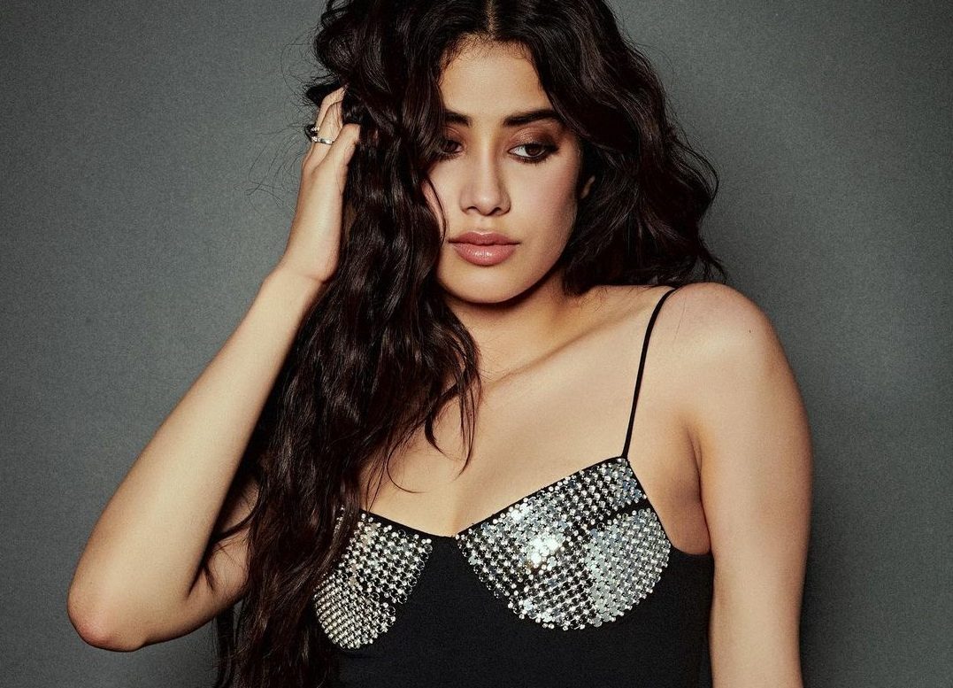 బాలీవుడ్‌ నటి జాన్వి కపూర్‌ లేటెస్ట్‌ ఫోటోలు