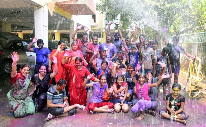 రంగుపడింది