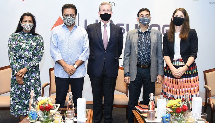 మహిళా పారిశ్రామికవేత్తలను ప్రోత్సహించాలి