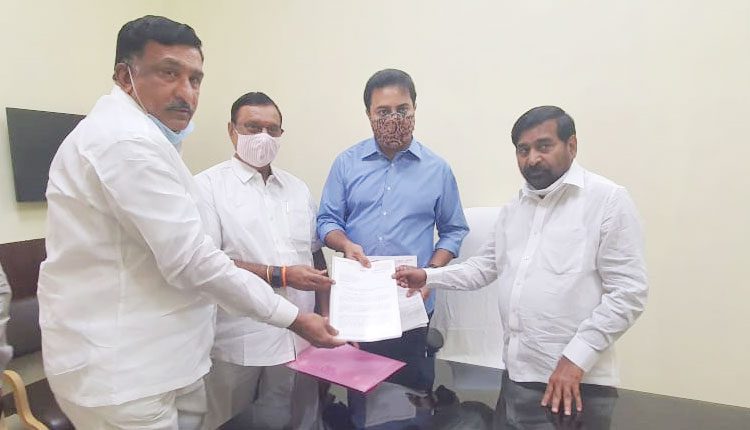 పాడి రైతుకు పెండింగ్‌ ప్రోత్సాహకం