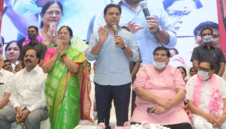 చదువుల తల్లిని ఆశీర్వదించండి