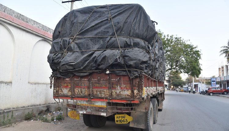 హద్దు దాటుతోంది