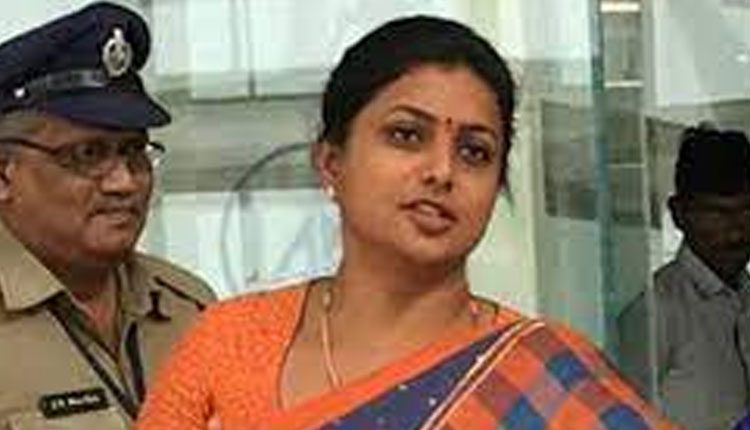 నగరిలో వైసీపీ వర్గపోరు.. పార్టీ నేతలపై ఎమ్మెల్యే రోజా ఆగ్రహం