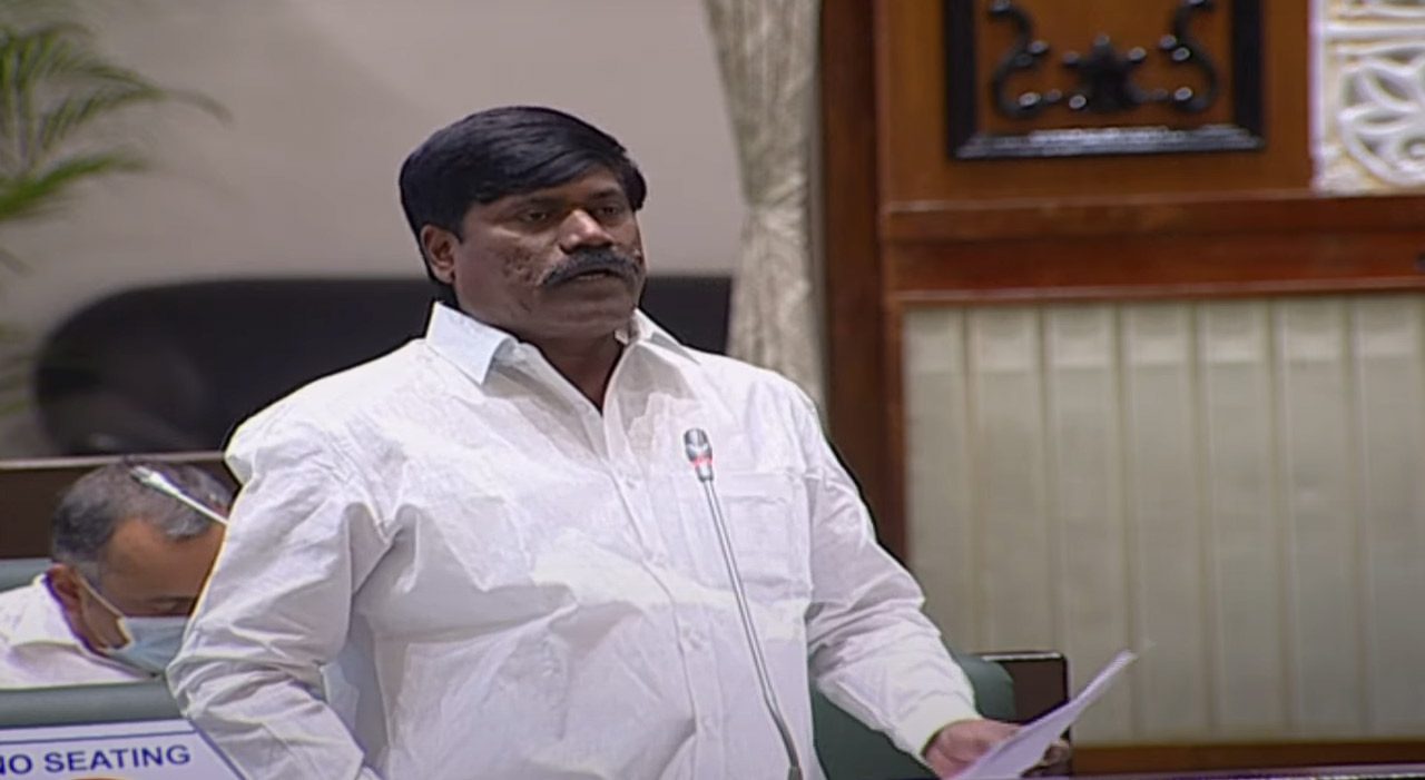 గ్రామీణ విద్యార్థులకు నైపుణ్య శిక్షణా కేంద్రాలు : ఎమ్మెల్యే సుదర్శన్ రెడ్డి