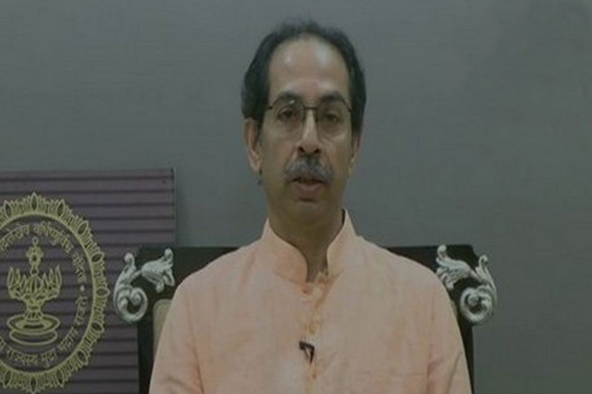 కరోనా పరిస్థితిపై కలెక్టర్లతో మహారాష్ట్ర సీఎం సమీక్ష