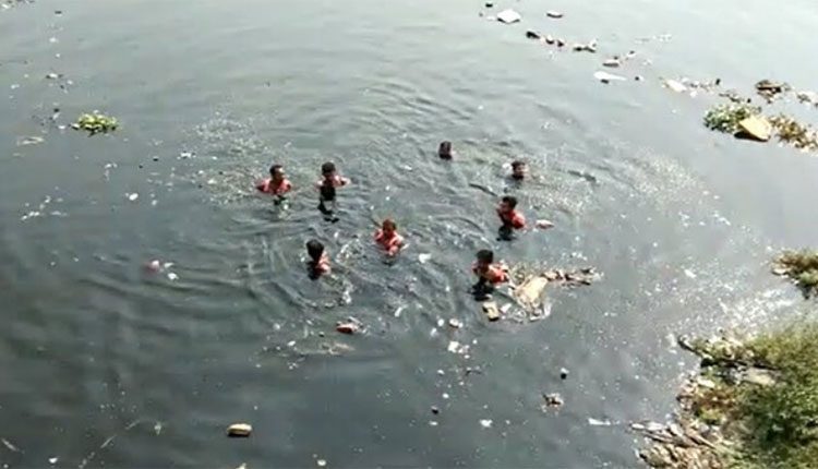 మన్‌సుఖ్‌ మృతి కేసులో ట్విస్ట్‌.. నదిలో హార్డ్‌డిస్క్‌, కారు నంబర్‌ ప్లేట్‌