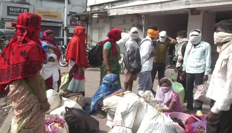 మహారాష్ట్ర నుంచి తిరిగి వెళ్తున్న వలస కార్మికులు