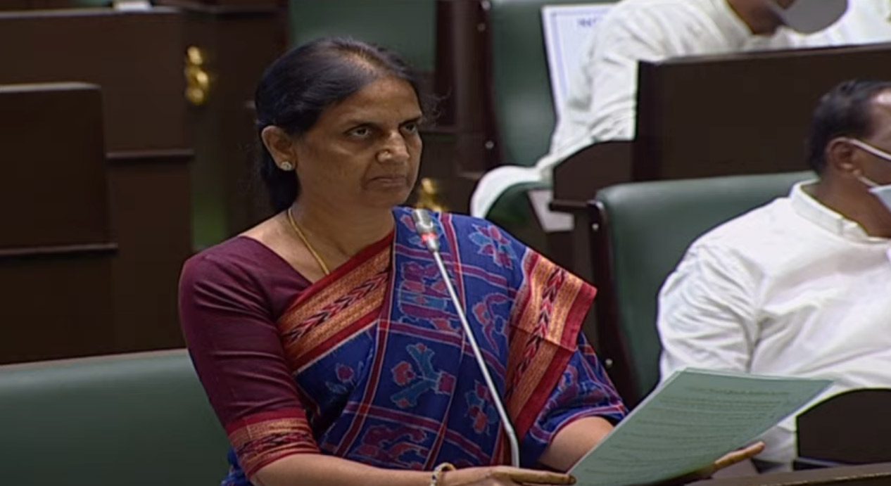 బాసర ఐఐఐటీ సీట్ల పెంపు అంశాన్ని ప‌రిశీలిస్తాం : మంత్రి స‌బిత