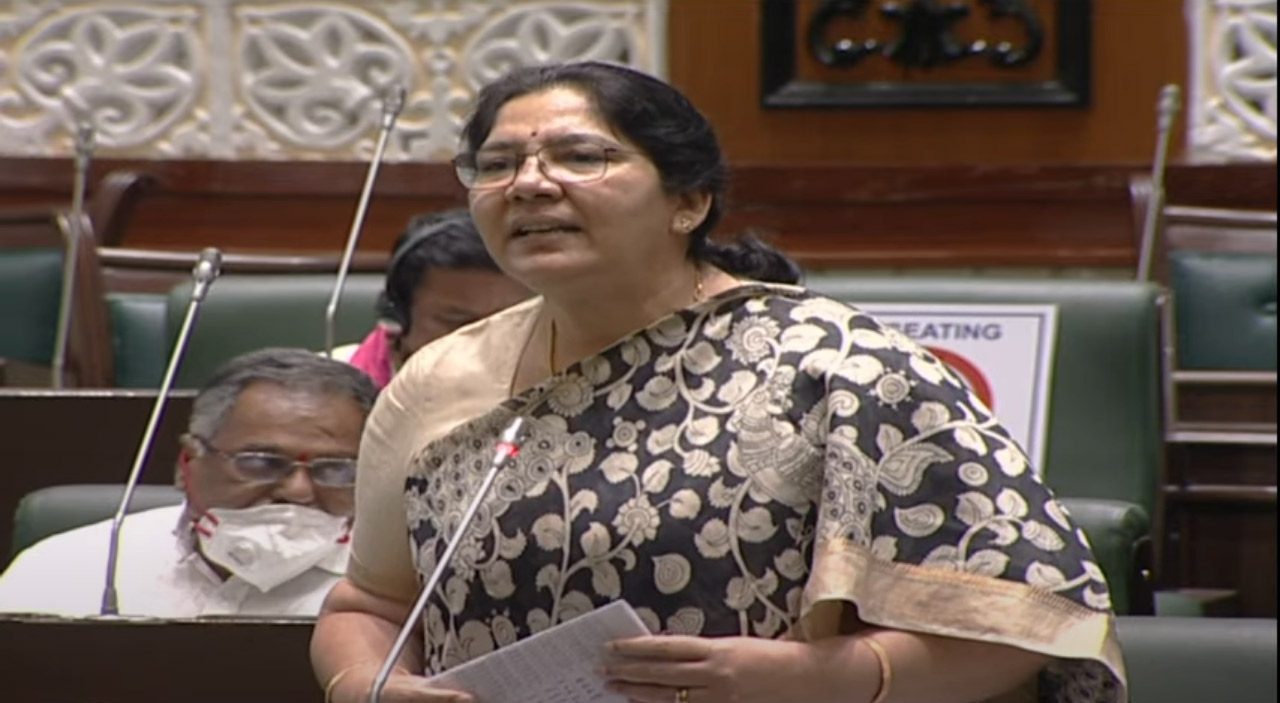 గిరిజ‌న గ్రామ‌పంచాయ‌తీలను అభివృద్ధి చేస్తున్నాం : మంత్రి స‌త్య‌వ‌తి