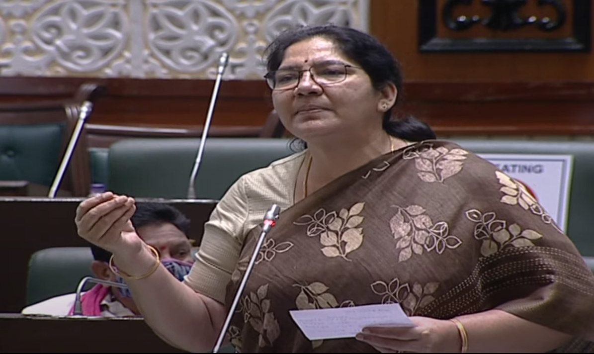 పోడు భూముల స‌మ‌స్య‌ల‌ను ప‌రిష్క‌రిస్తాం : మంత్రి స‌త్య‌వ‌తి