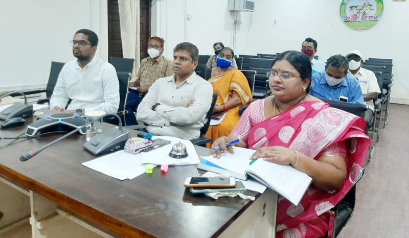 ప్రభుత్వ లక్ష్య సాధనకు కృషి చేయాలి