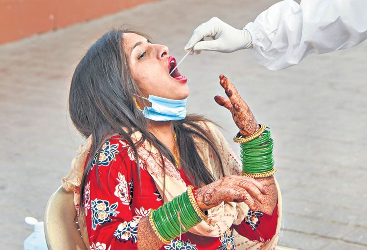 మూడ్రోజుల్లోనే లక్ష!