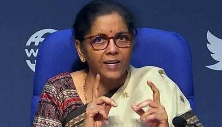 2013లో ఫైన్‌.. ఇప్పుడు స‌మ‌స్య‌? ‌బాలీవుడ్ ఐటీ దాడుల‌పై నిర్మ‌లమ్మ