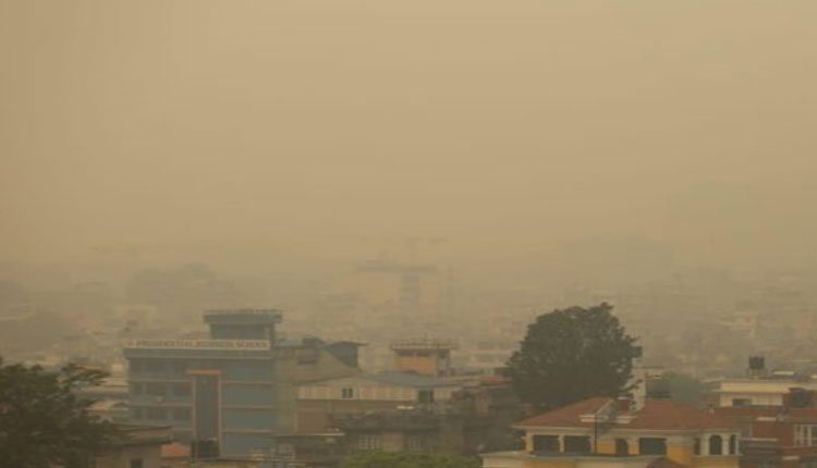 నేపాల్‌ను కమ్మేసిన దట్టమైన పొగ