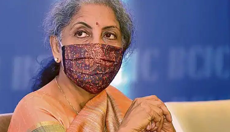 పెట్రోల్‌పై ప‌న్నుల్లో రాష్ట్రాల‌కూ ఆదాయం: ‌కేంద్ర ఆర్థిక‌మంత్రి