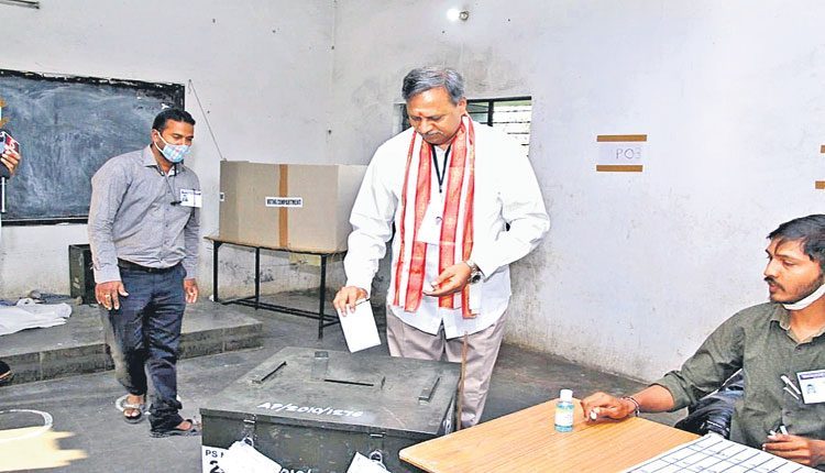 టీఆర్‌ఎస్‌వైపే మొగ్గు