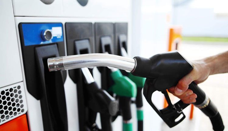 న్యూయార్క్‌తో పోలిస్తే ముంబైలో పెట్రోల్ ధ‌ర రెట్టింపు!