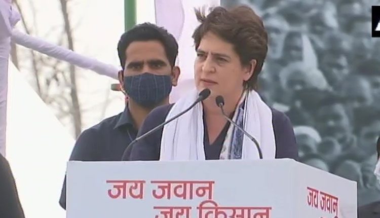 100 రోజులు కాదు, 100 నెల‌లైనా వెన‌క్కు త‌గ్గొద్దు: ప్రియాంకాగాంధీ