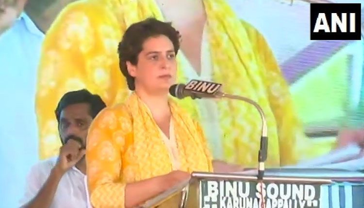 త‌ప్పుడు హామీల‌కు మోస‌పోవ‌ద్దు.. ఎన్నిక‌ల ప్ర‌చారంలో ప్రియాంకాగాంధీ