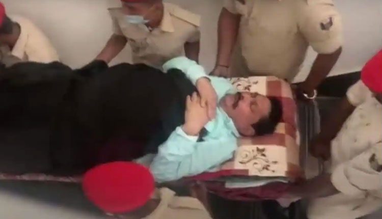 కోర్టు గదిలో స్పృహ తప్పి పడిపోయిన ఆర్జేడీ ఎమ్మెల్యే