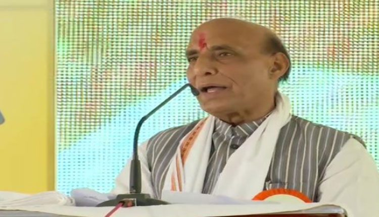 రాహుల్‌ మునుగుతారు.. అందరినీ ముంచుతారు: రాజ్‌నాథ్‌ సింగ్‌