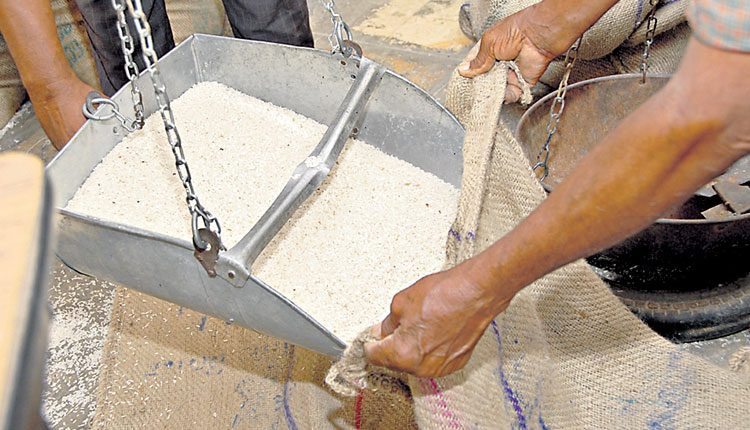 కేటాయింపులు 28 కోట్లు ఇచ్చింది 2 కోట్లే!