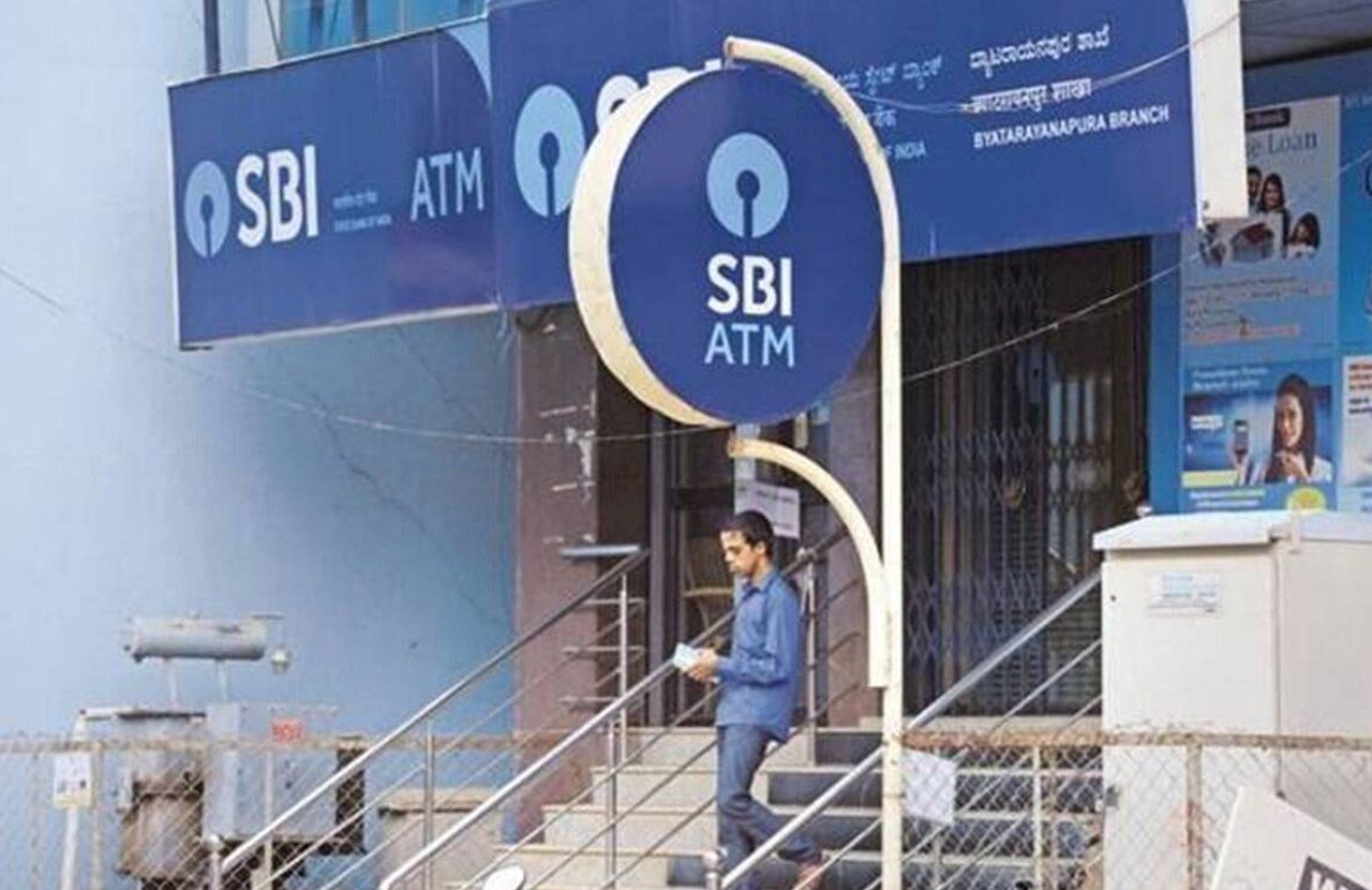 టాక్స్ రీఫండ్ బురిడీ? 5 బ్యాంకుల క‌స్ట‌మ‌ర్ల‌కు అల‌ర్ట్‌!