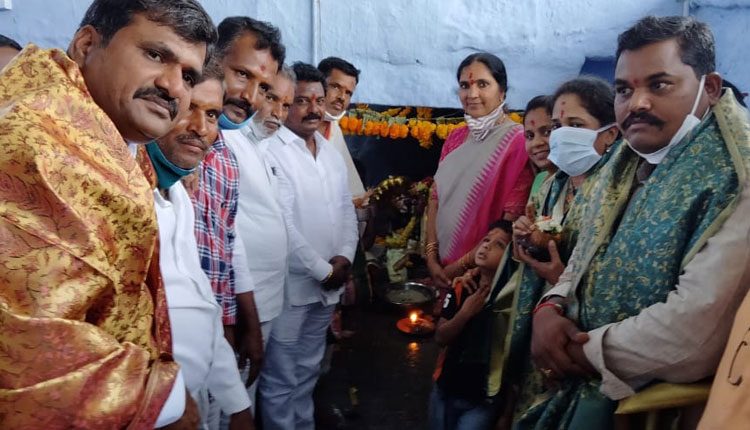 ఆలయాల అభివృద్ధికి పెద్దపీట