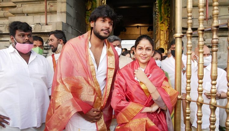 శ్రీవారి సేవలో ఏ1 ఎక్స్‌ప్రెస్‌ టీమ్