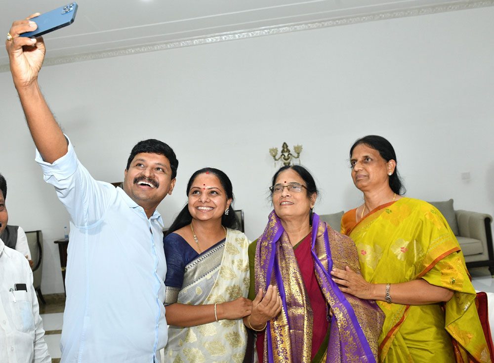 వాణీదేవిదే విజయం