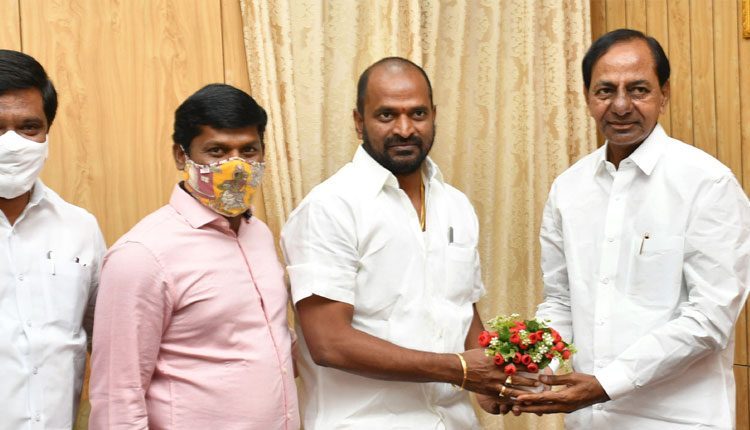 శ్రీనివాస్‌గౌడ్‌కు సీఎం జన్మదిన శుభాకాంక్షలు