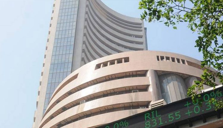 లాభాలతో ప్రారంభమైన స్టాక్‌ మార్కెట్లు