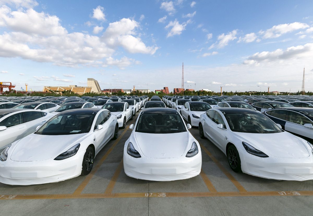 క్రూజ్ సిస్ట‌మ్‌లో స‌మ‌స్య‌.. చైనాలో 2.85 ల‌క్ష‌ల టెస్లా కార్ల రీ కాల్‌..