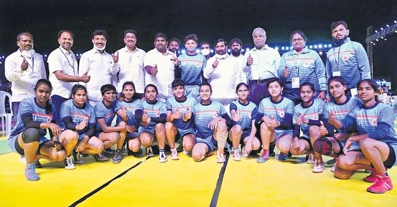 అమ్మాయిలు అదరగొట్టారు