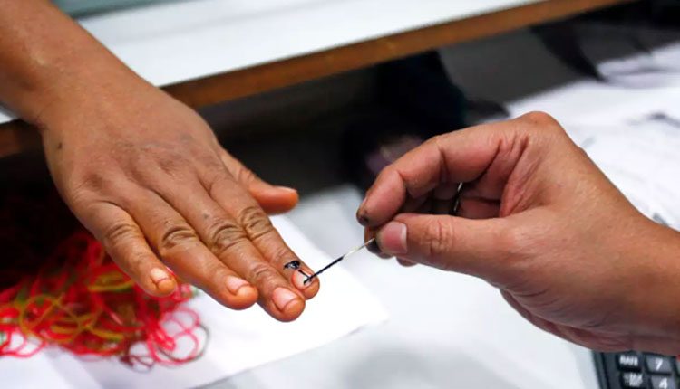 ఉప ఎన్నికల్లో ఓటర్ల కుడిచేతి వేలికి సిరా