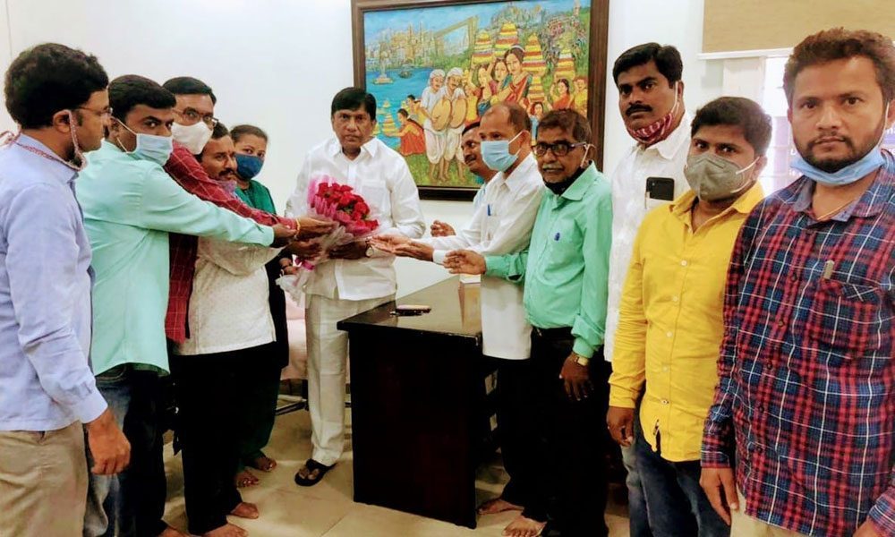 ఏపీలోని తెలంగాణ ఉద్యోగులను రప్పించండి