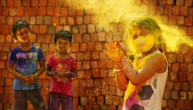 రంగుల కేళీ