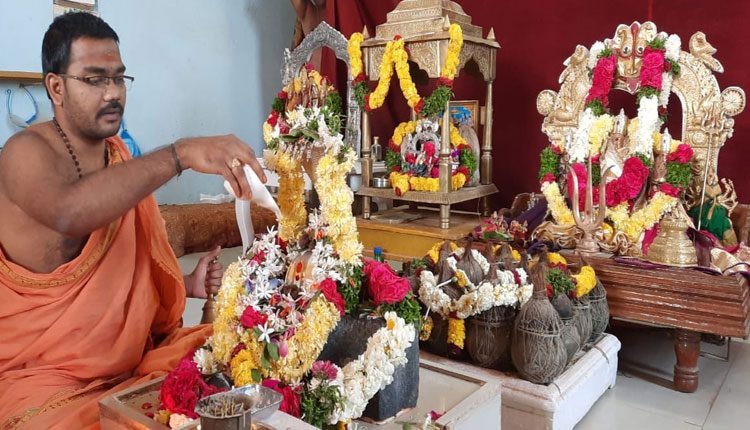 యాదాద్రీశుడికి నిత్యారాధనలు