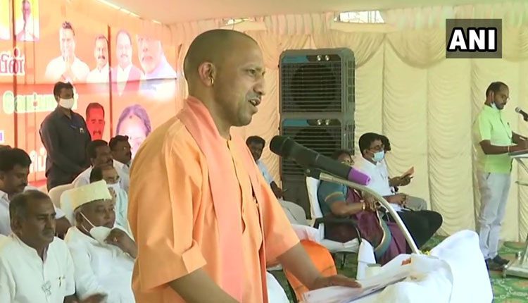 స్త్రీలను గౌర‌వించ‌ని వారికి అధికారం చేప‌ట్టే హ‌క్కులేదు: యూపీ సీఎం