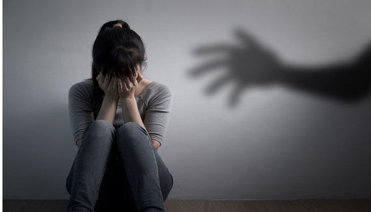 దారుణం : ఫ్రూట్‌ జ్యూస్‌లో మత్తుమందు కలిపి వివాహితపై లైంగిక దాడి!