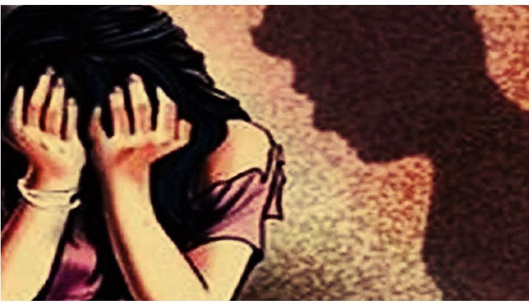 షాకింగ్‌ : మార్కెట్‌కు వెళుతుండగా బాలికను అడ్డగించి ఆపై లైంగిక దాడి!