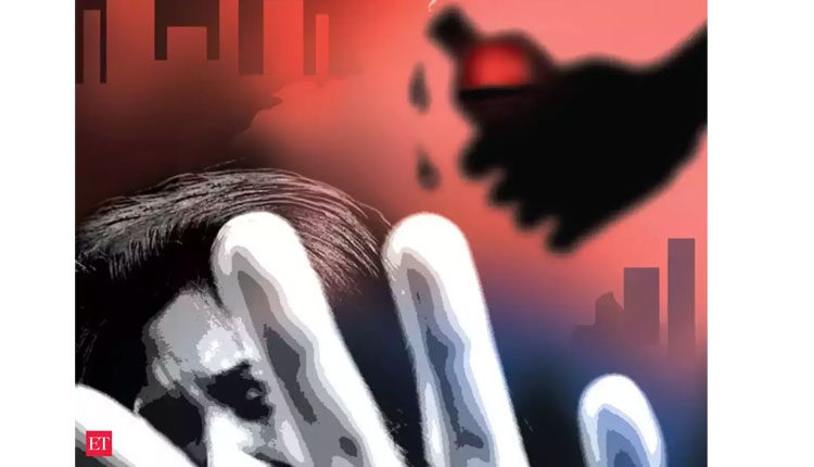 మెదక్ జిల్లాలో మహిళపై యాసిడ్ దాడి