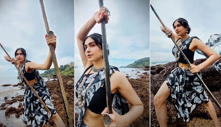 ఆదాశ‌ర్మ స్ట‌న్నింగ్ అవ‌తారాన్ని చూడాల్సిందే