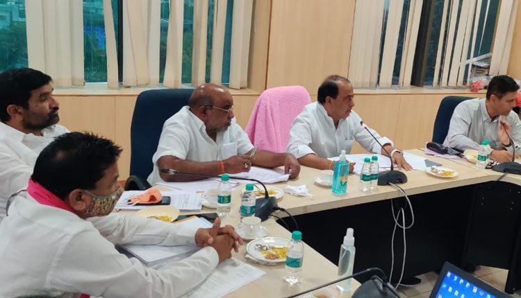 సాగునీటి ప్రాజెక్ట్ ప‌నుల్లో వేగం పెంచాలి :  మంత్రి అల్లోల