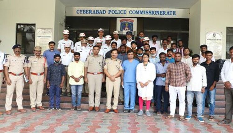 32 మందిని కాపాడారు..